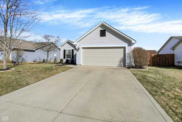 587 Gondola Run, Greenfield, IN 46140