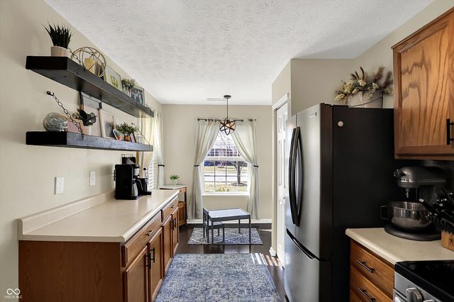 587 Gondola Run, Greenfield, IN 46140