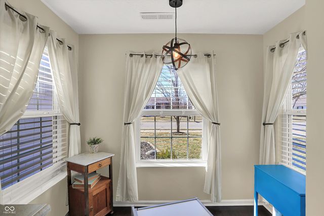 587 Gondola Run, Greenfield, IN 46140