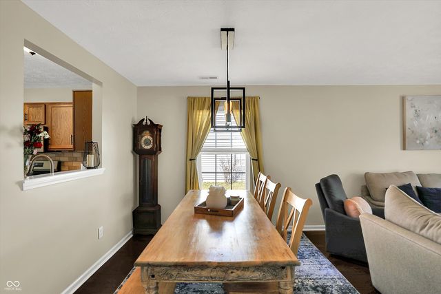 587 Gondola Run, Greenfield, IN 46140