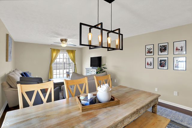 587 Gondola Run, Greenfield, IN 46140