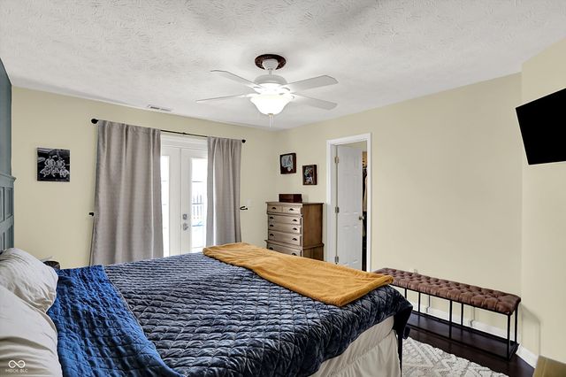 587 Gondola Run, Greenfield, IN 46140