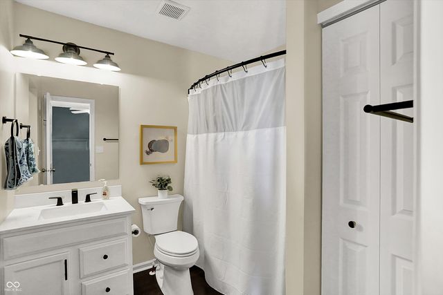 587 Gondola Run, Greenfield, IN 46140