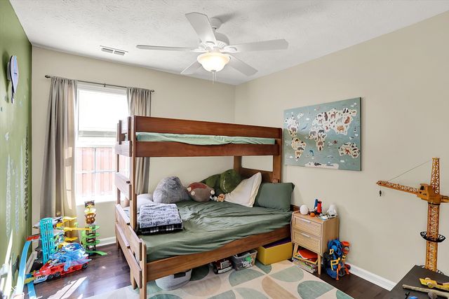 587 Gondola Run, Greenfield, IN 46140