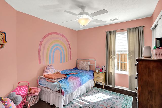 587 Gondola Run, Greenfield, IN 46140