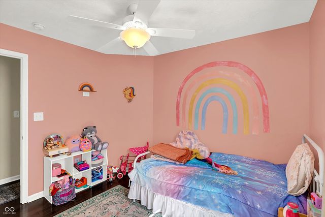 587 Gondola Run, Greenfield, IN 46140