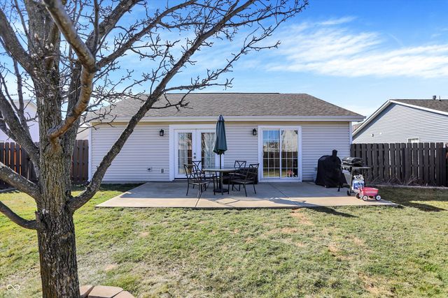 587 Gondola Run, Greenfield, IN 46140