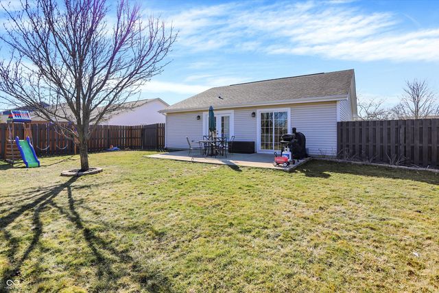 587 Gondola Run, Greenfield, IN 46140