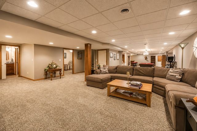 3824 HIDDEN SPRINGS Drive, Erie, PA 16506