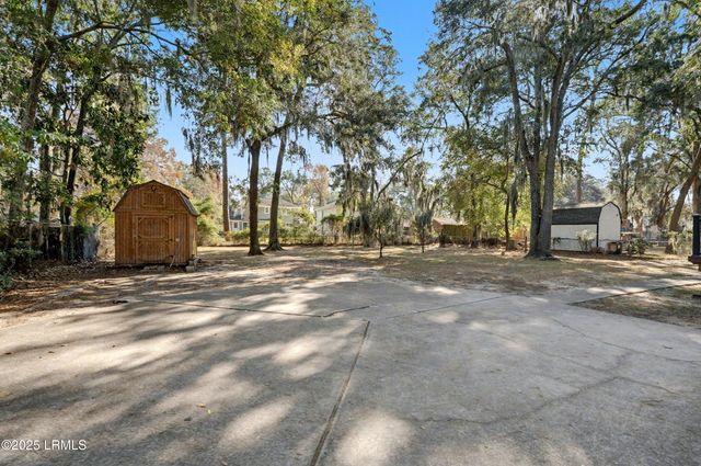 994 Dowlingwood Drive, Beaufort, SC 29902