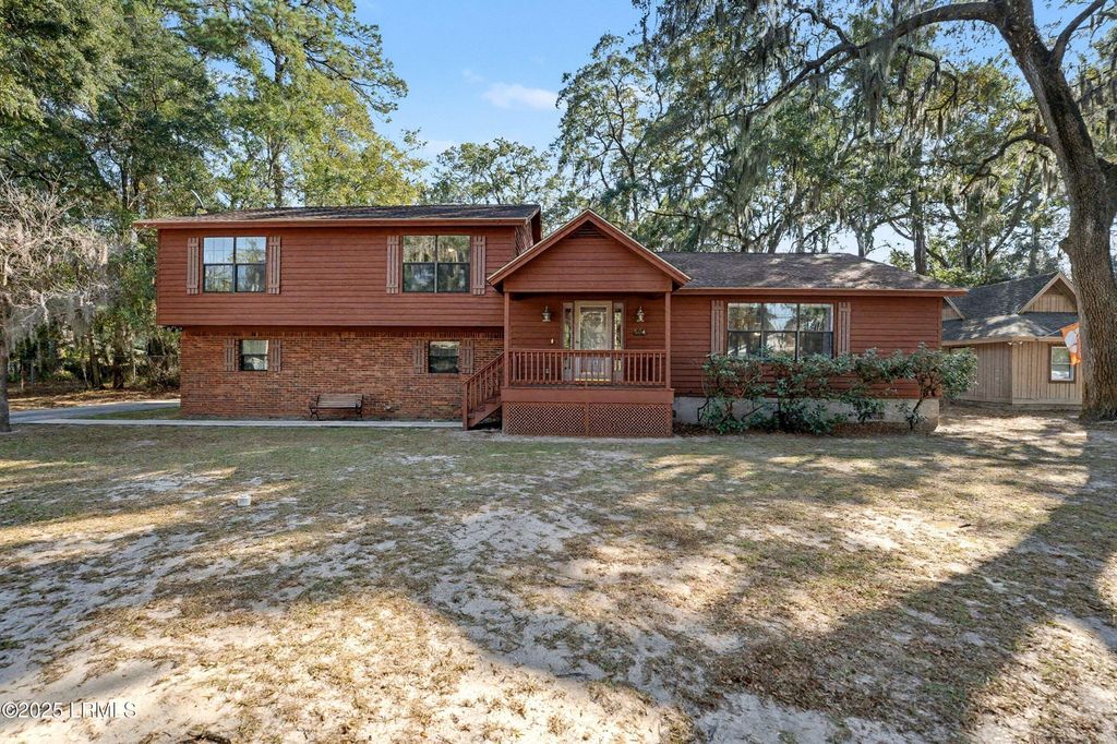 994 Dowlingwood Drive, Beaufort, SC 29902