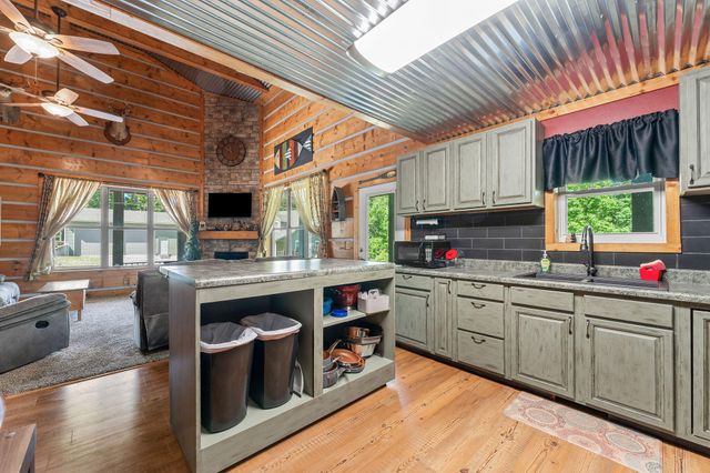 24440 Coveside Lane, Shell Knob, MO 65747