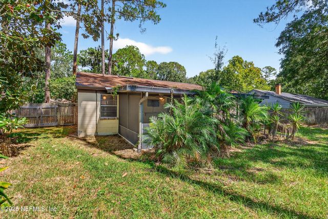 2705 PINEWOOD Boulevard N, Middleburg, FL 32068