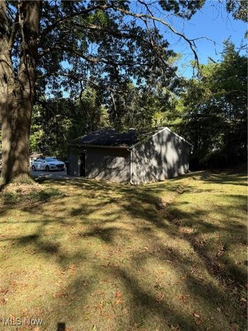 3060 Erie Avenue NW, Massillon, OH 44646