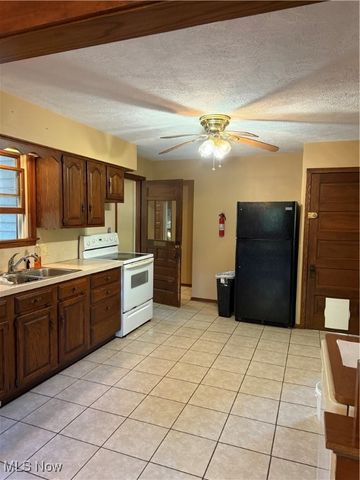 3060 Erie Avenue NW, Massillon, OH 44646