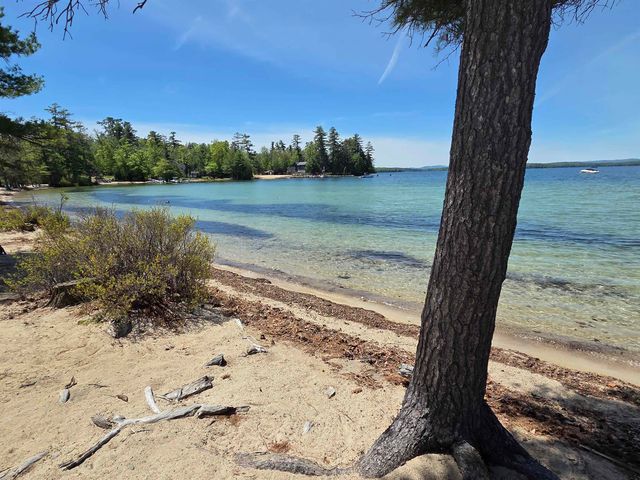 42 High Ridge Road, Moultonborough, NH 03254