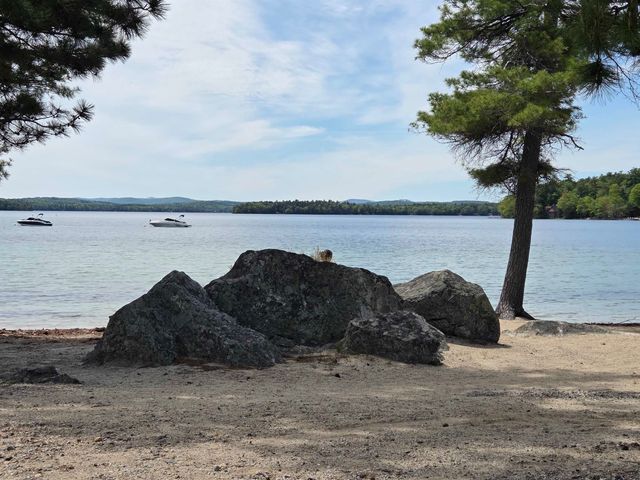 42 High Ridge Road, Moultonborough, NH 03254