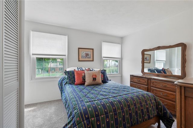 764 Donegal Dr, Bethel Park, PA 15102