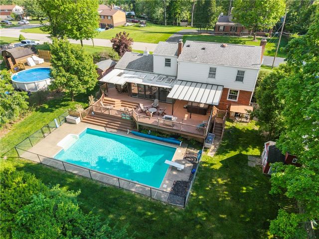 764 Donegal Dr, Bethel Park, PA 15102