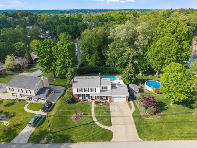 764 Donegal Dr, Bethel Park, PA 15102
