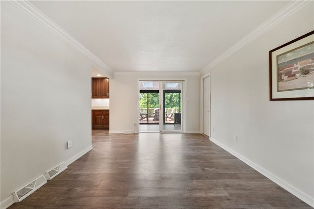 764 Donegal Dr, Bethel Park, PA 15102