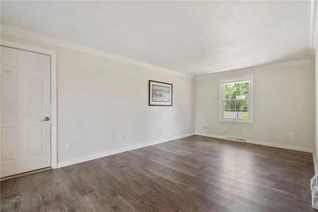 764 Donegal Dr, Bethel Park, PA 15102
