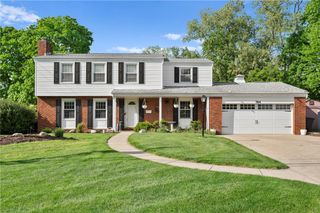 764 Donegal Dr, Bethel Park, PA 15102