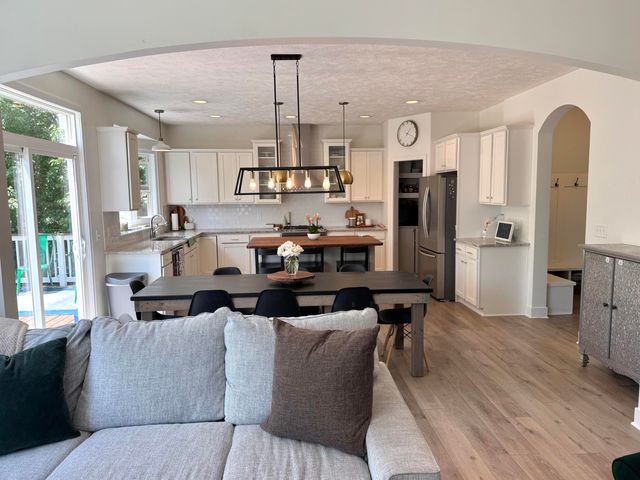 3086 Blairwood, Jenison, MI 49428