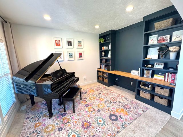 3086 Blairwood, Jenison, MI 49428
