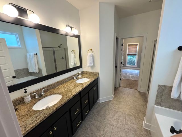 3086 Blairwood, Jenison, MI 49428