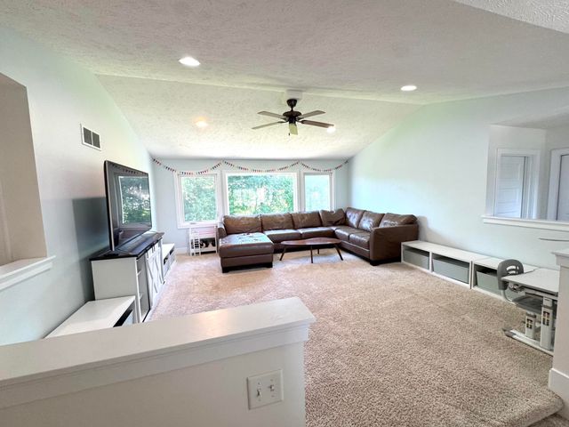 3086 Blairwood, Jenison, MI 49428