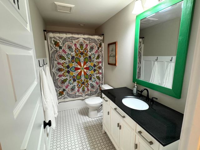 3086 Blairwood, Jenison, MI 49428