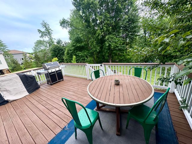 3086 Blairwood, Jenison, MI 49428