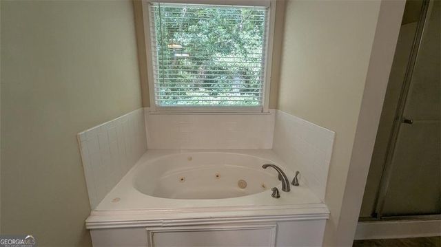 4360 Riverlake Way, Snellville, GA 30039