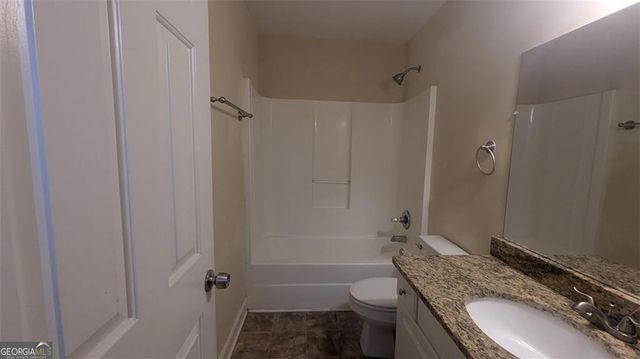 4360 Riverlake Way, Snellville, GA 30039