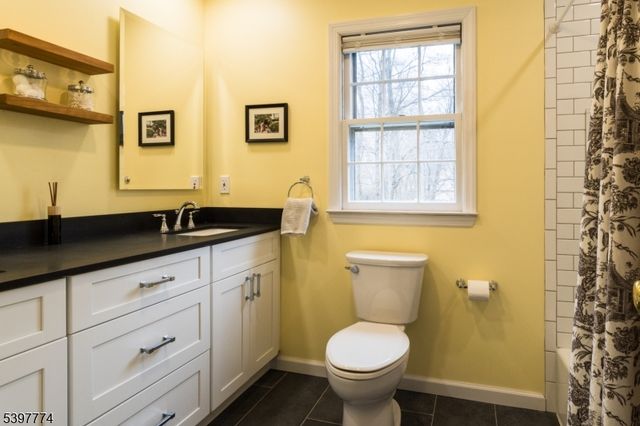 6 Rolling Hill Dr, Morris Twp., NJ 07960