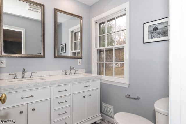 6 Rolling Hill Dr, Morris Twp., NJ 07960