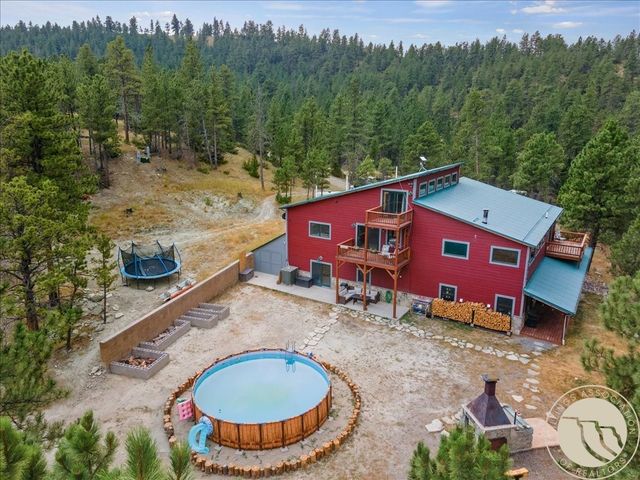 564A Countryman Creek Rd, Columbus, MT 59109