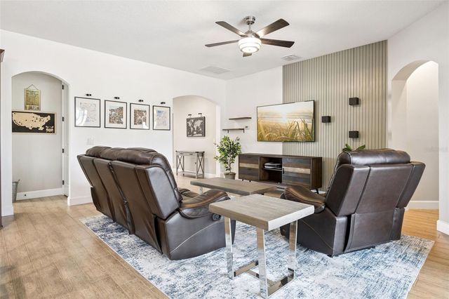 236 MESSINA PL, Howey In The Hills, FL 34737