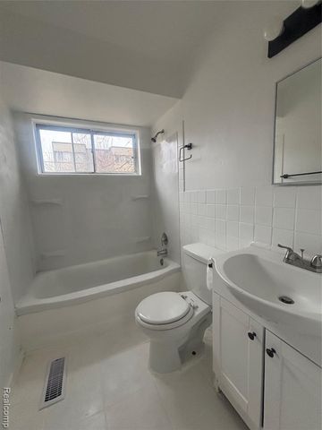 4052 Bayhan Street, Inkster, MI 48141