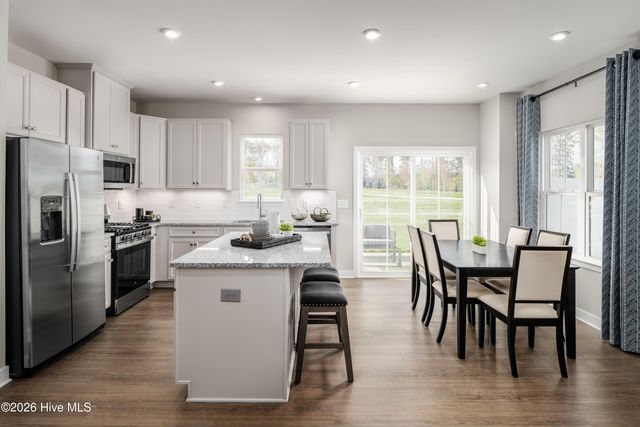 3194 Edgehill Drive, Navassa, NC 28451