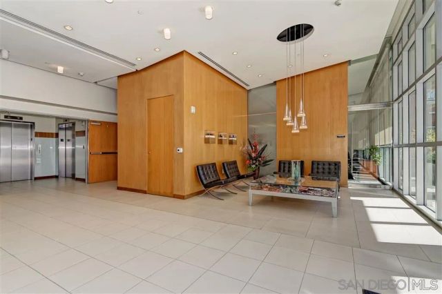 800 The Mark Ln 1807, San Diego, CA 92101
