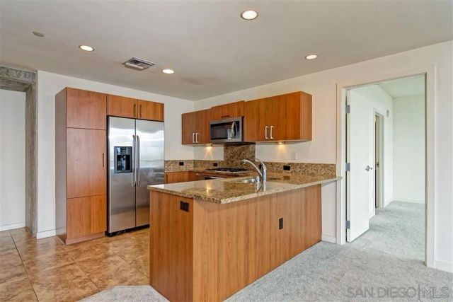 800 The Mark Ln 1807, San Diego, CA 92101