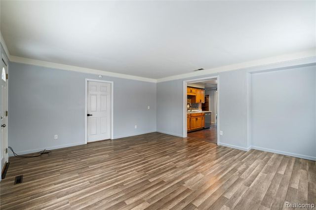 3571 Los Angeles Avenue, Warren, MI 48091