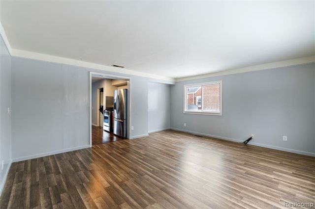 3571 Los Angeles Avenue, Warren, MI 48091