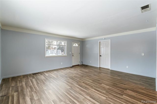 3571 Los Angeles Avenue, Warren, MI 48091