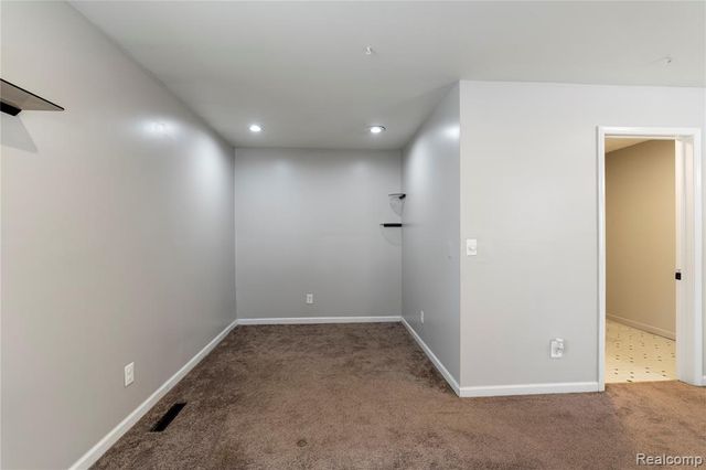 3571 Los Angeles Avenue, Warren, MI 48091