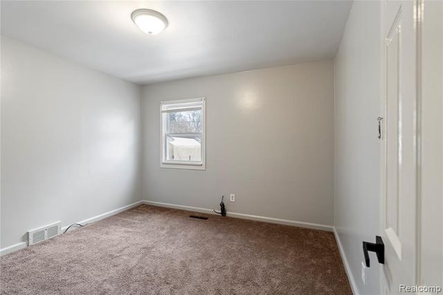 3571 Los Angeles Avenue, Warren, MI 48091