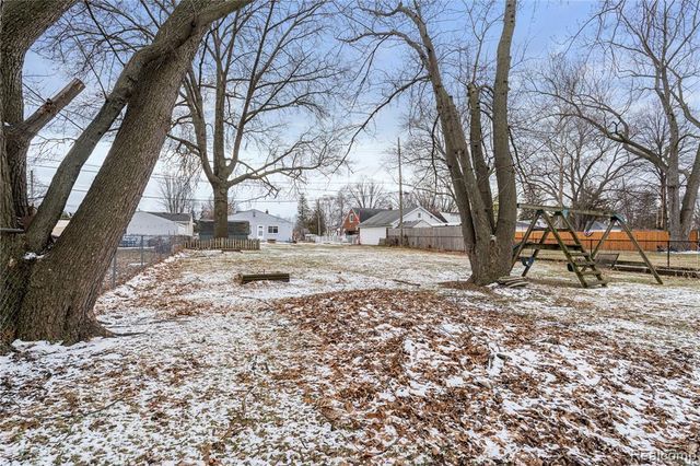 3571 Los Angeles Avenue, Warren, MI 48091