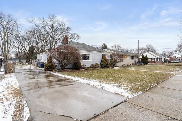 3571 Los Angeles Avenue, Warren, MI 48091